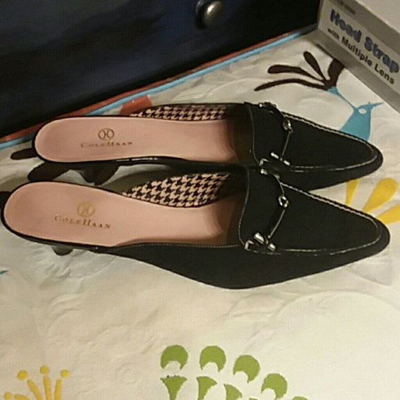 size 8 b cole haan black kitten mules like new - Picture 2 of 5